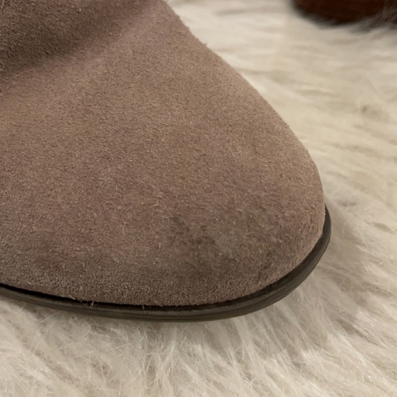 Blondo tan booties 8.5 almond toe - Picture 7 of 9